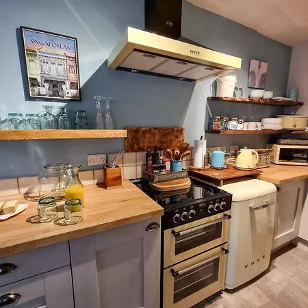 Stunning Luxury Vintage Duplex With Parking Vila Manchester Exterior foto