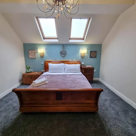 Stunning Luxury Vintage Duplex With Parking Vila Manchester Exterior foto