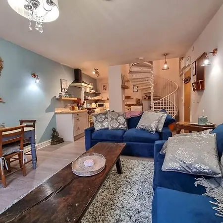 Stunning Luxury Vintage Duplex With Parking Vila Manchester Exterior foto